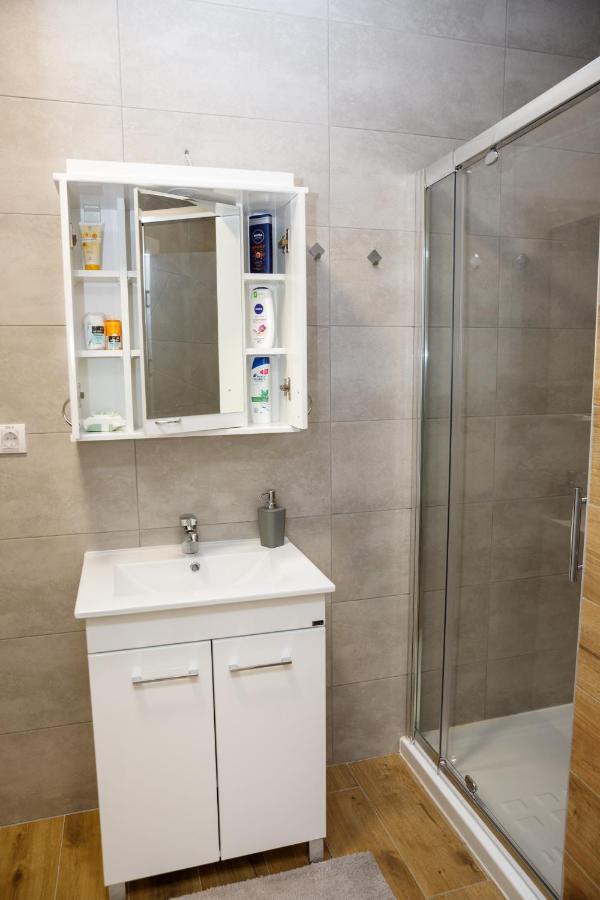 Apartman Miluro ซูโบติกา ภายนอก รูปภาพ